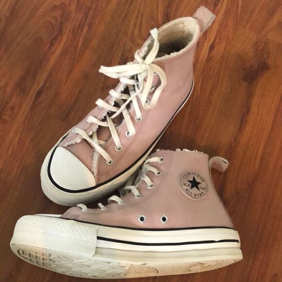Converse Chuck Taylor Blush pink leather high tops kids 4 - Picture 1 of 8